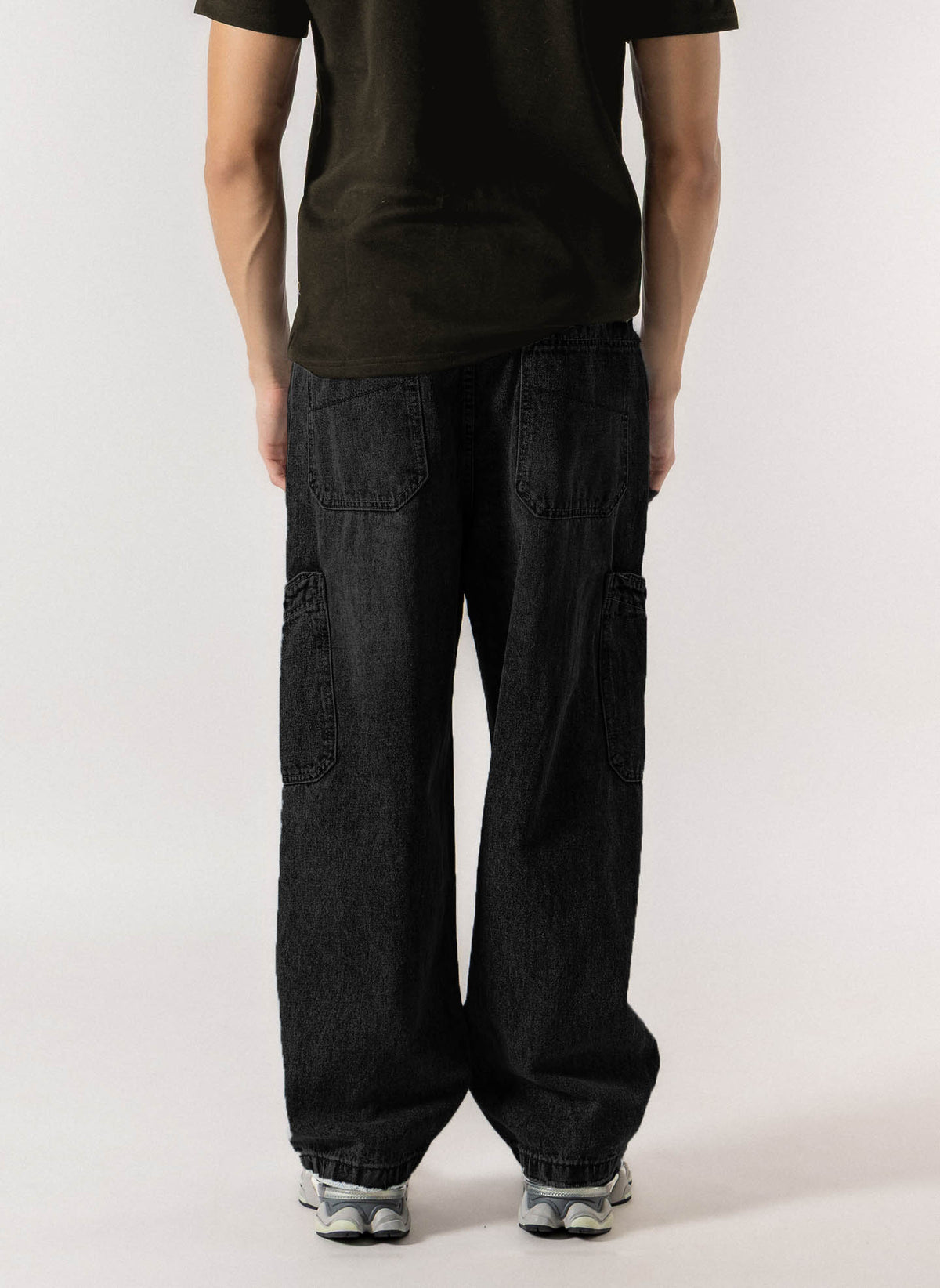 COMFORT WIDE LEG CARGO JEANS