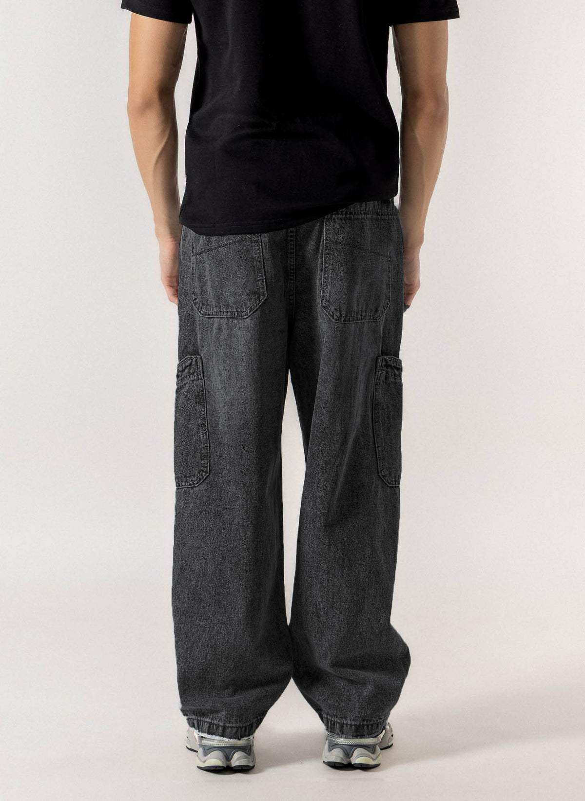 COMFORT WIDE LEG CARGO JEANS