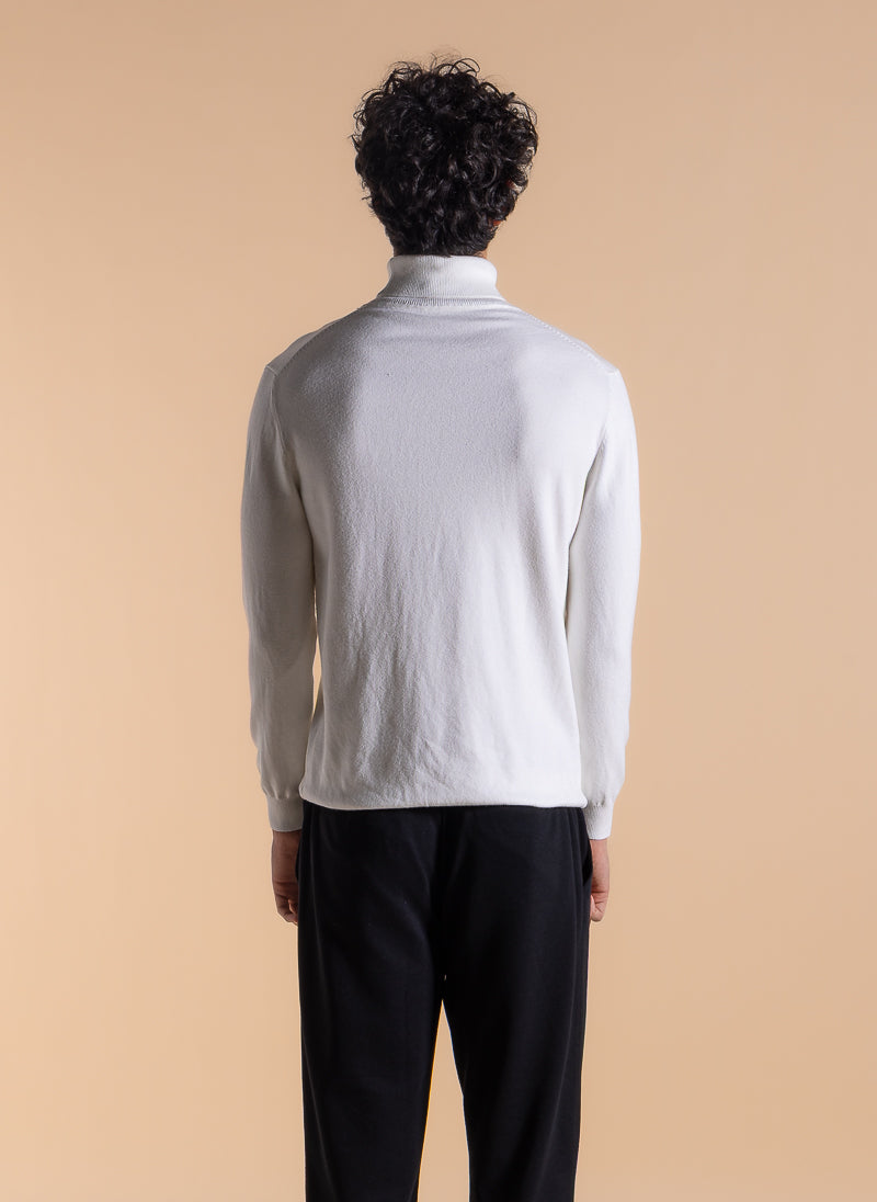 FINE KNIT TURTLE NECK SWEATER