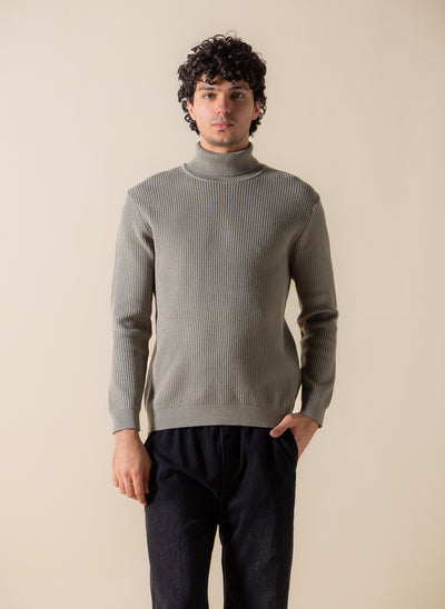 RIBBED HIGH-NECK SWEATER