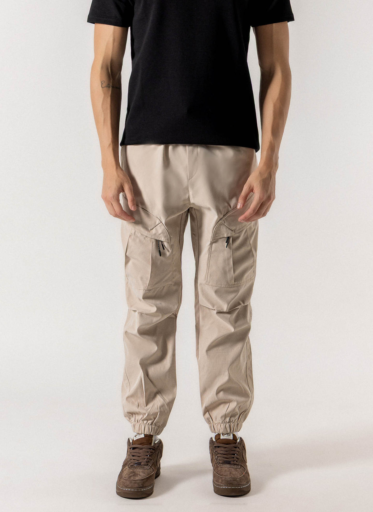 BUCKLED UTILITY CARGO TROUSERS