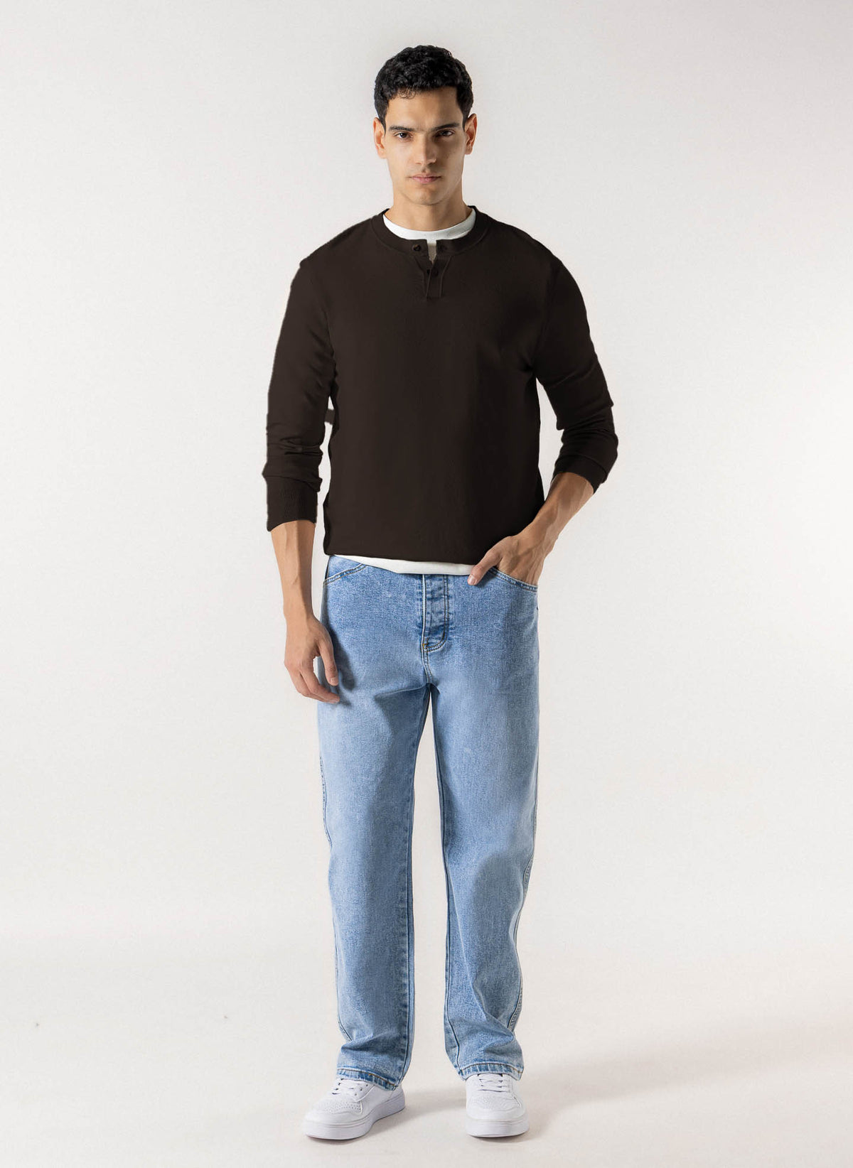 FINE KNIT HENLEY SWEATER