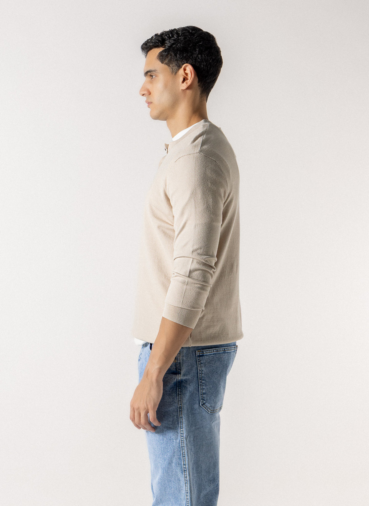 FINE KNIT HENLEY SWEATER
