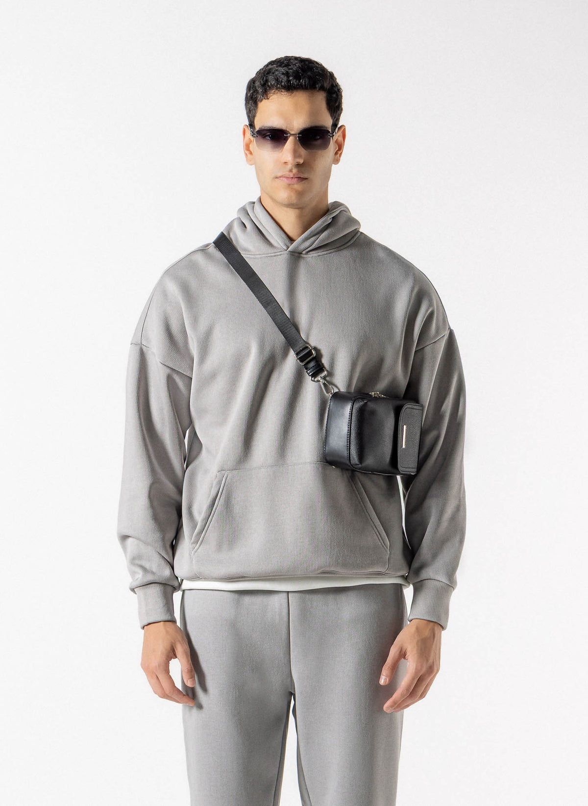 HEAVYWEIGHT FLEECE HOODIE