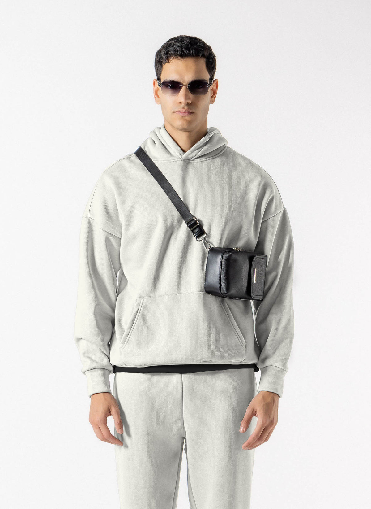 HEAVYWEIGHT FLEECE HOODIE