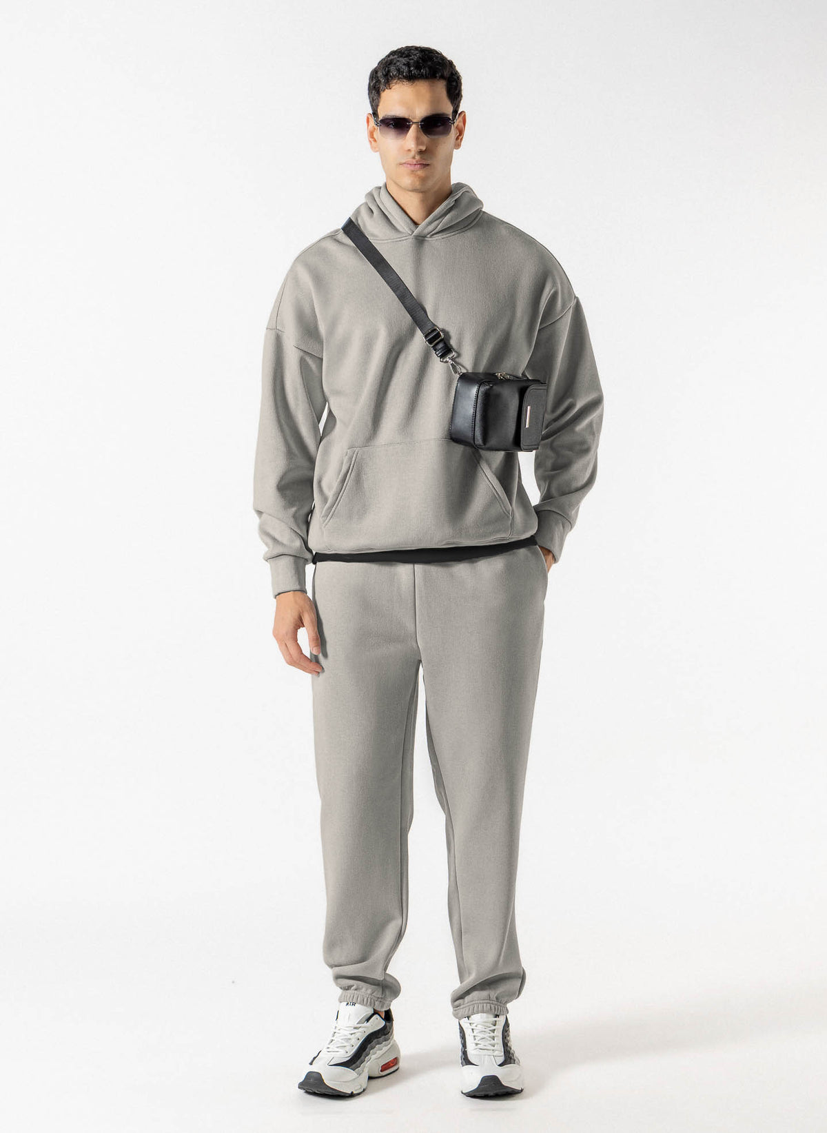 HEAVYWEIGHT FLEECE SLIM JOGGERS