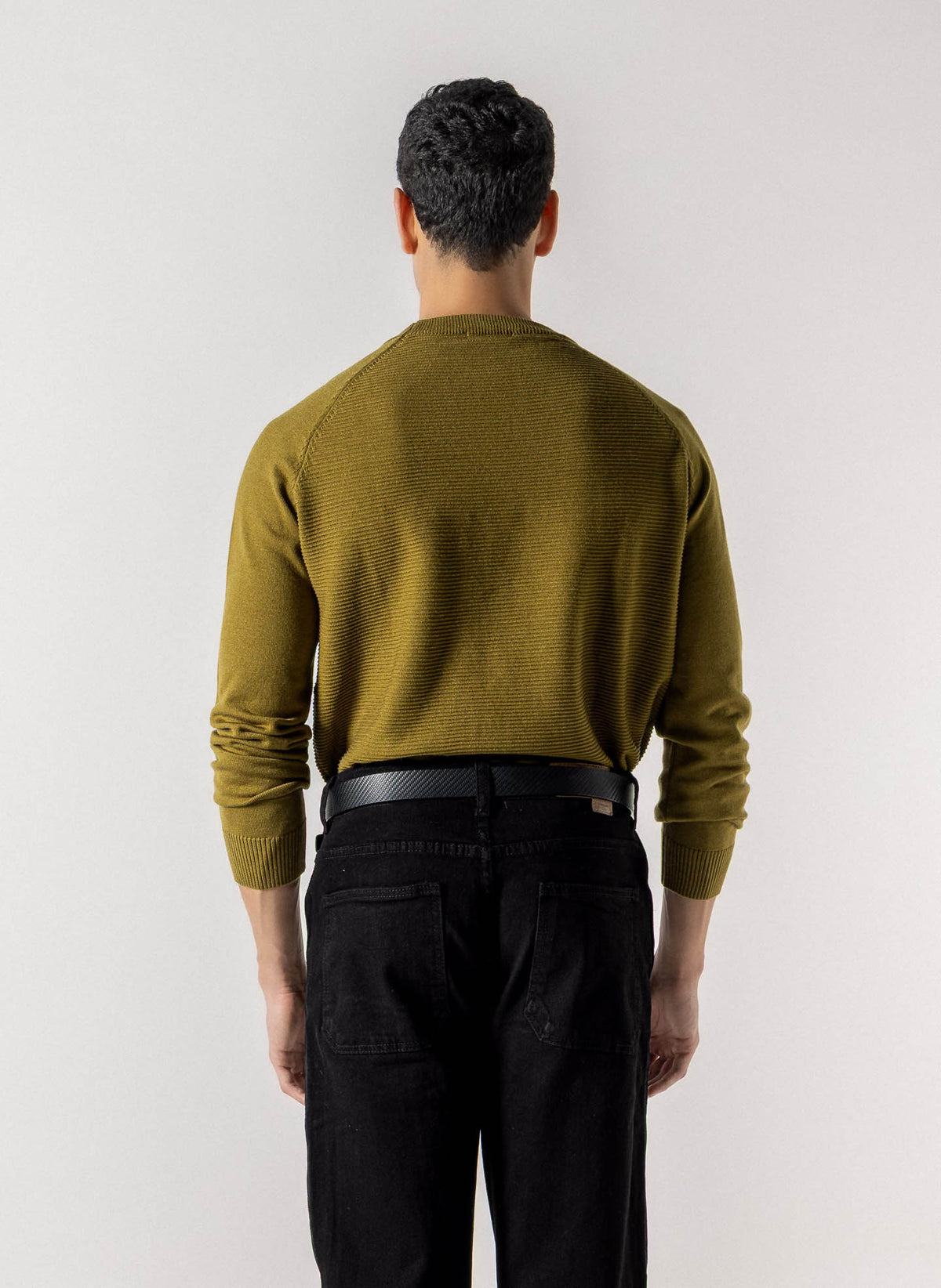 HORIZONTAL RIBBED CREW NECK SWEATER