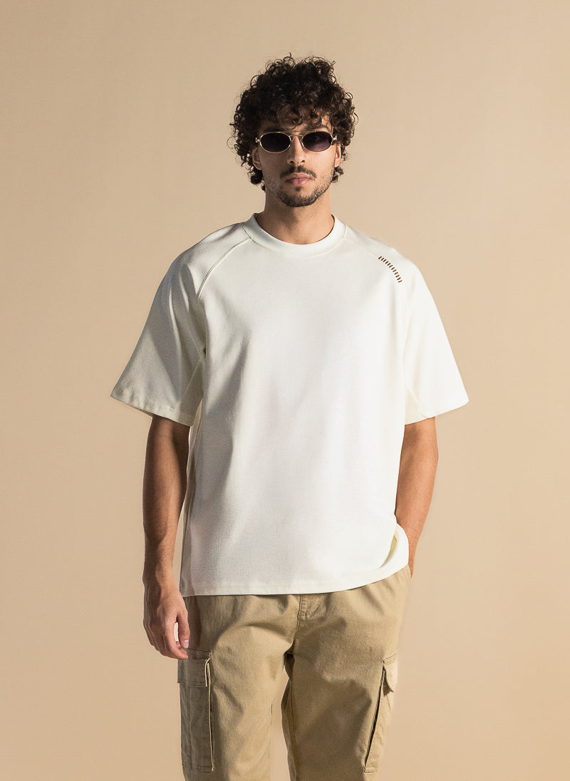 DETAILED TEXTURED T-SHIRT