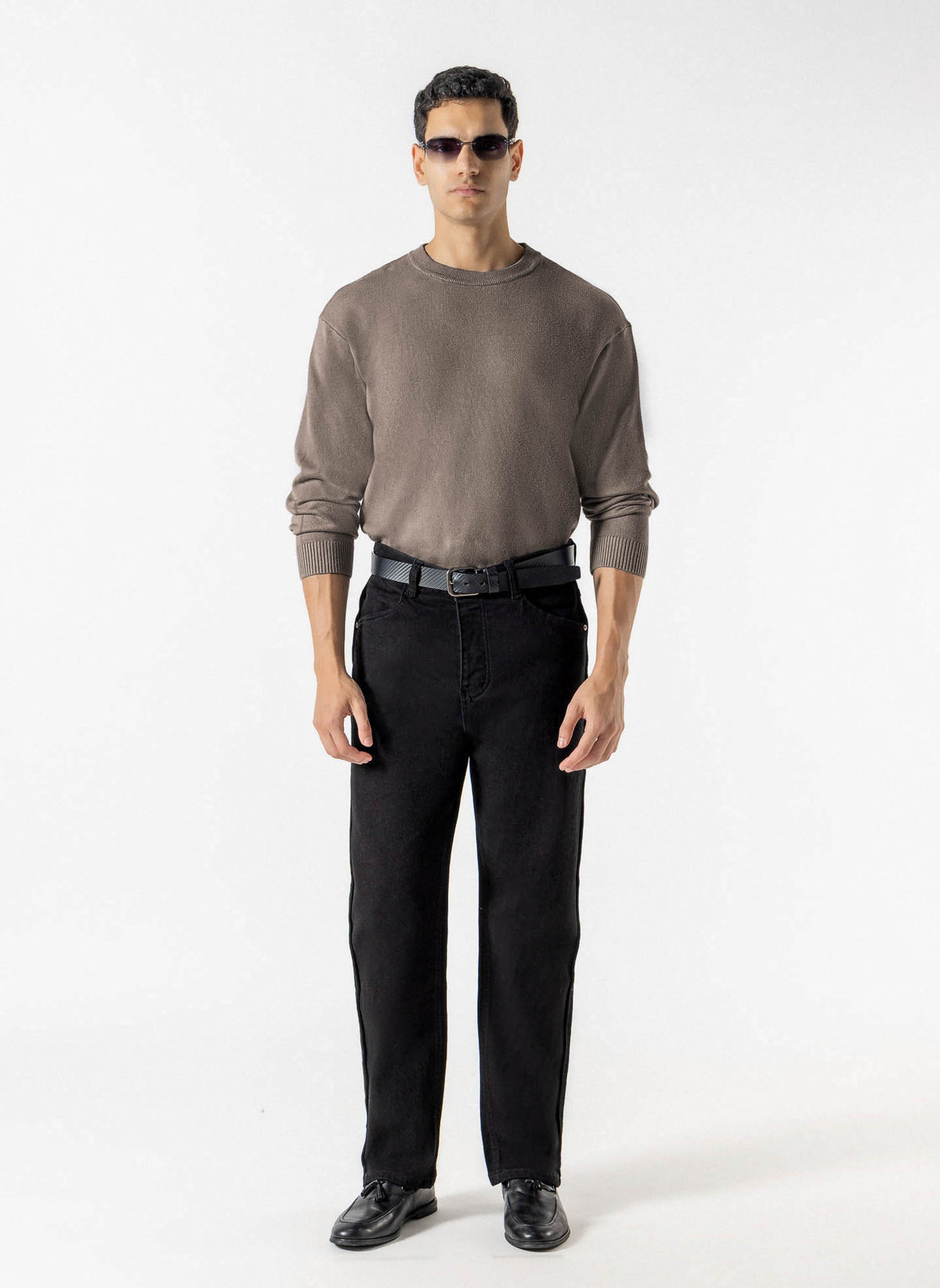 CLASSIC CREWNECK KNIT SWEATER