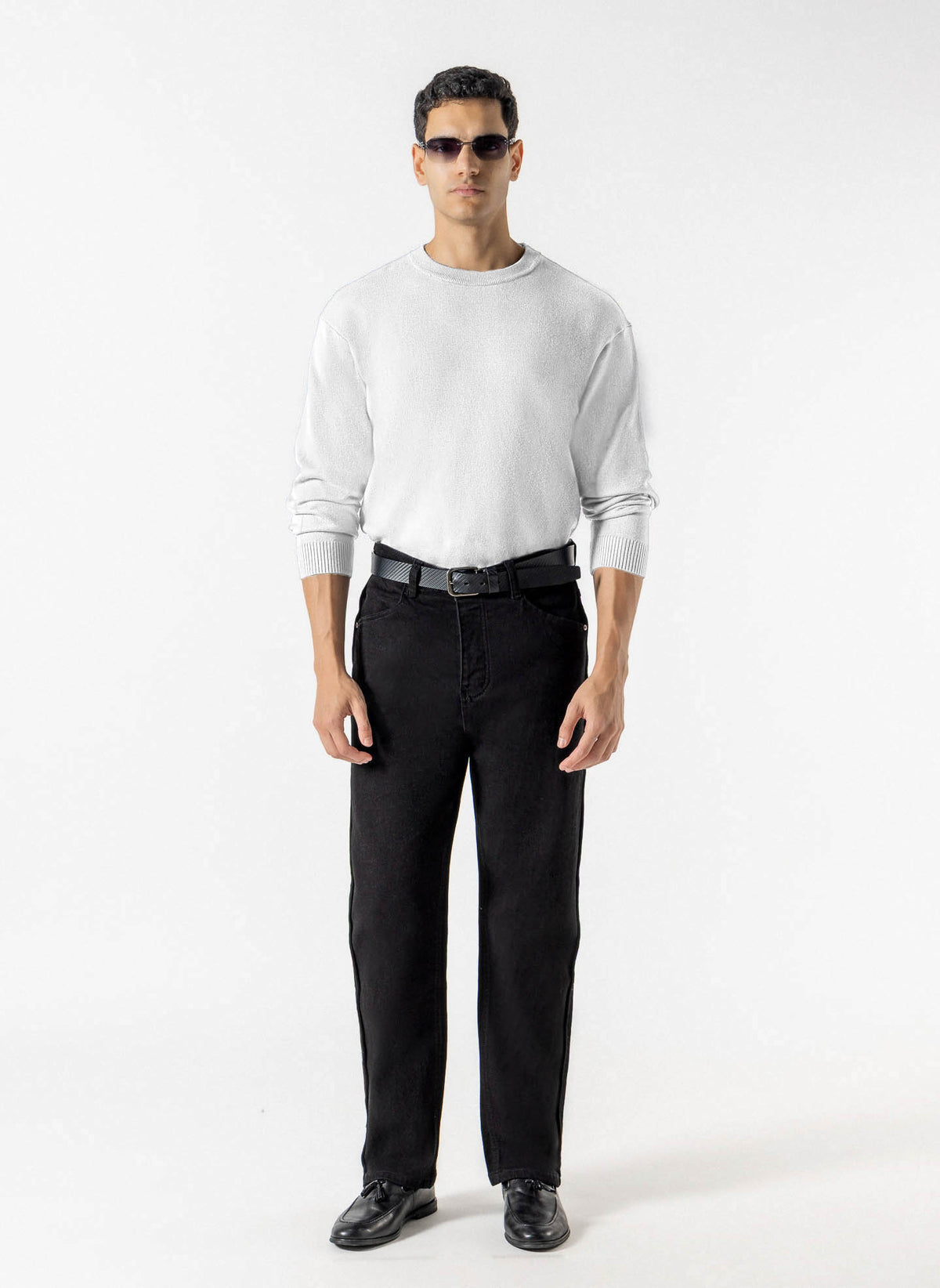 CLASSIC CREWNECK KNIT SWEATER