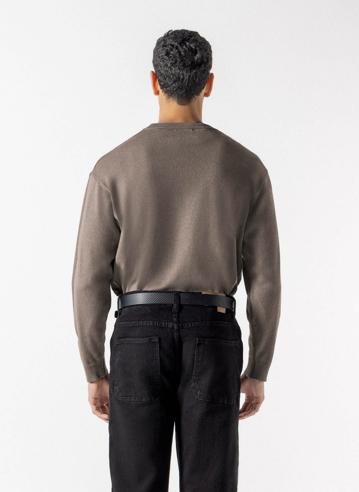 CLASSIC CREWNECK KNIT SWEATER