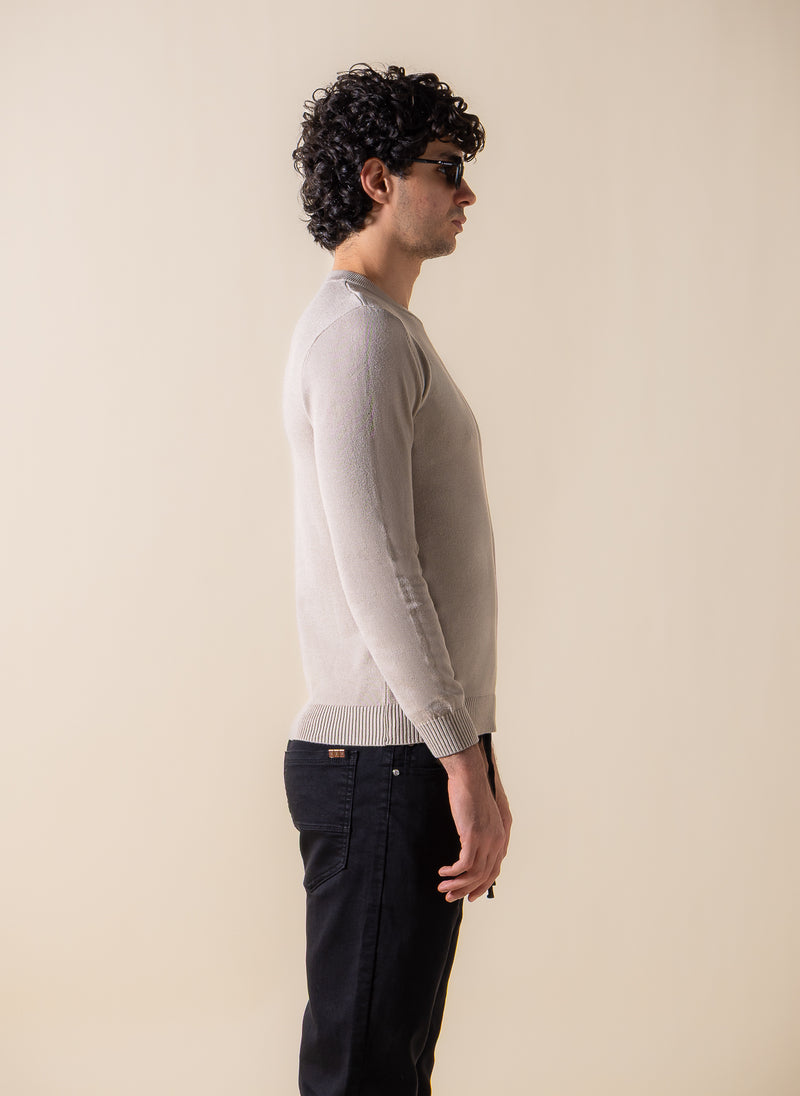 KNITTED SLIM SWEATER