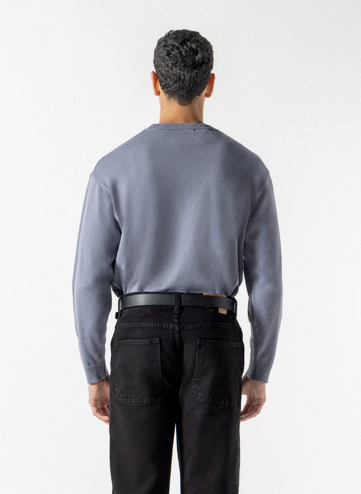 CLASSIC CREWNECK KNIT SWEATER