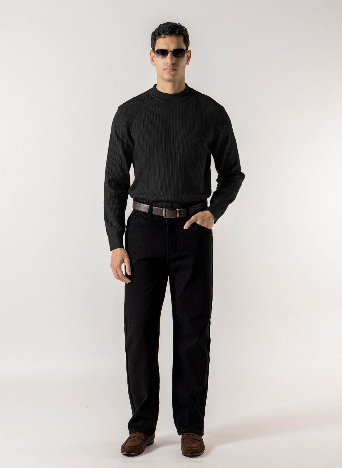 RIBBED MOCK NECK SWEATER