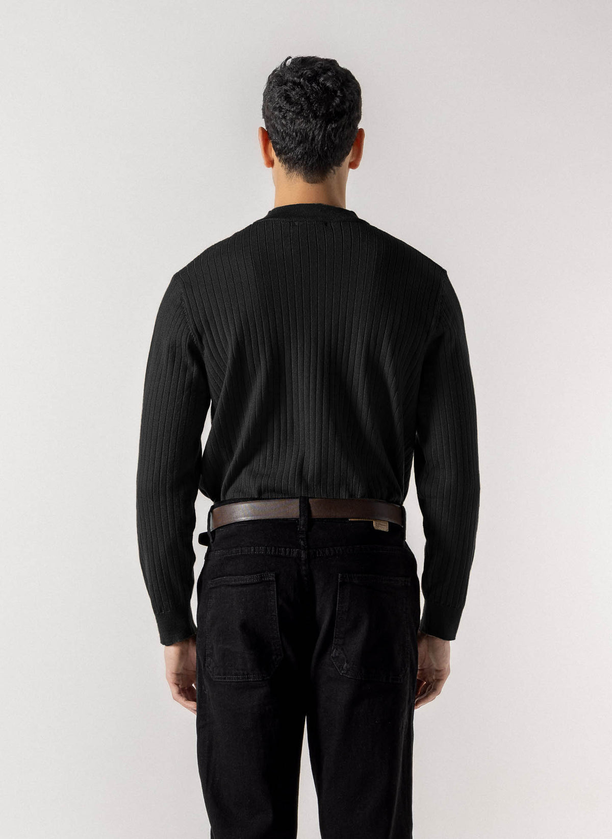 RIBBED MOCK NECK SWEATER