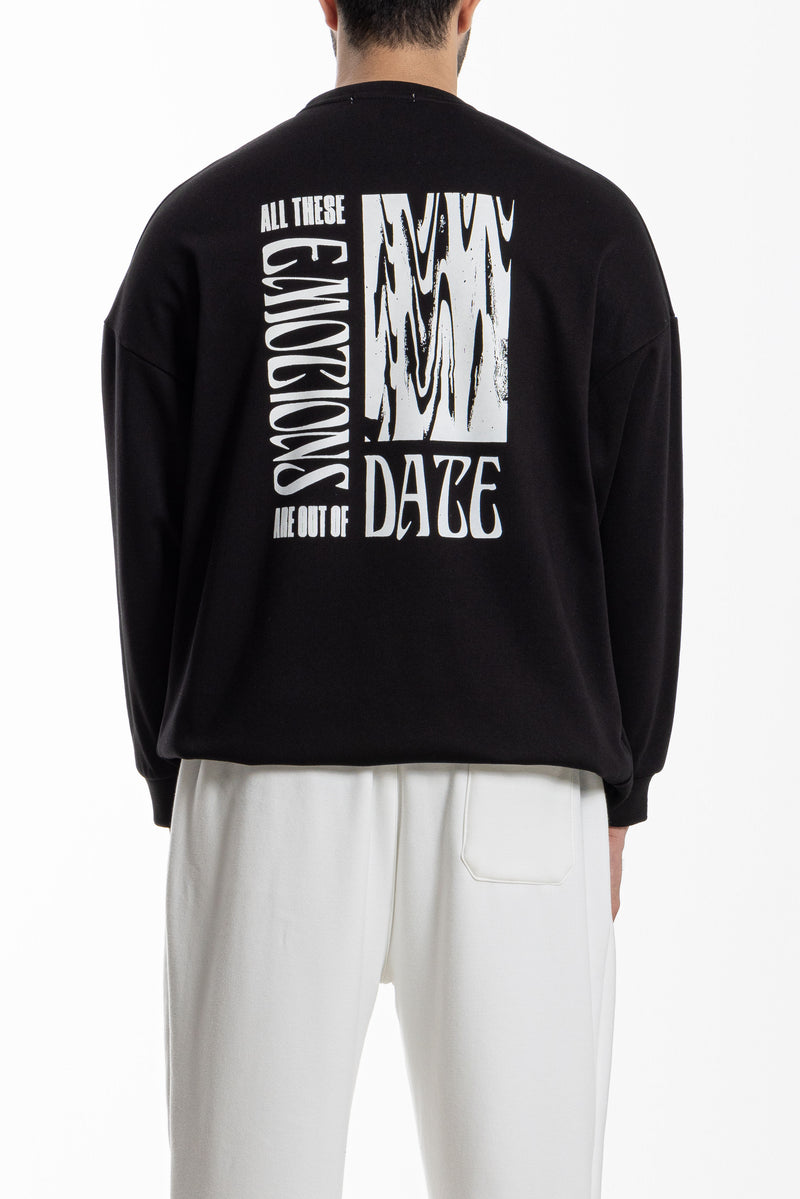 CONTRAST PRINT PLUSH SWEATSHIRT