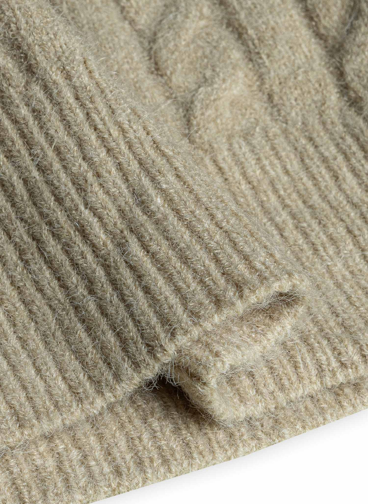 CABLE-KNIT ZIP SWEATER JACKET