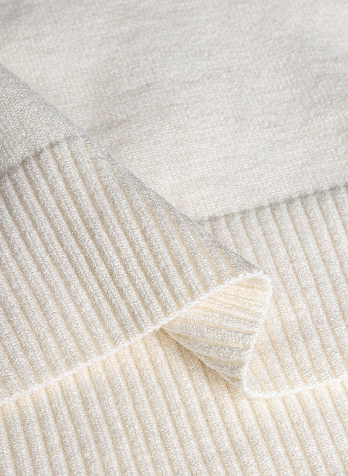 CABLE KNIT CASHMERE SWEATER SET