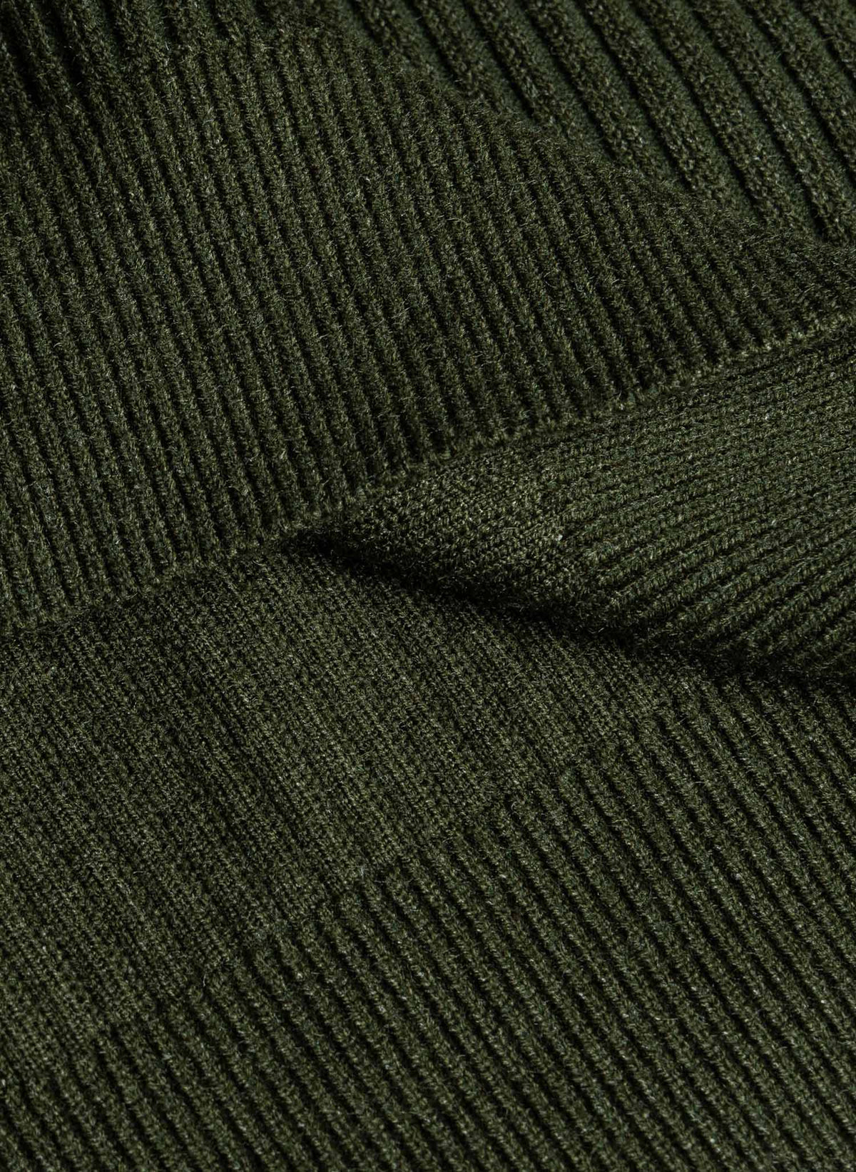 RIBBED POLO KNIT SWEATER