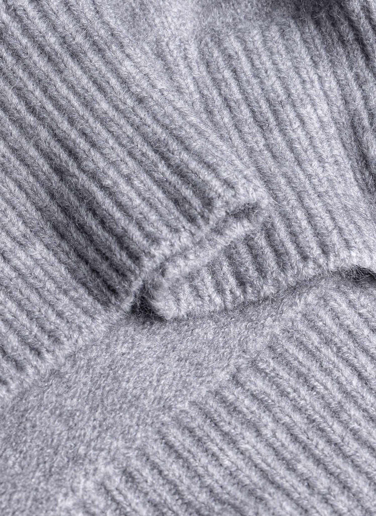 RIBBED CABLE ZIP CARDIGAN