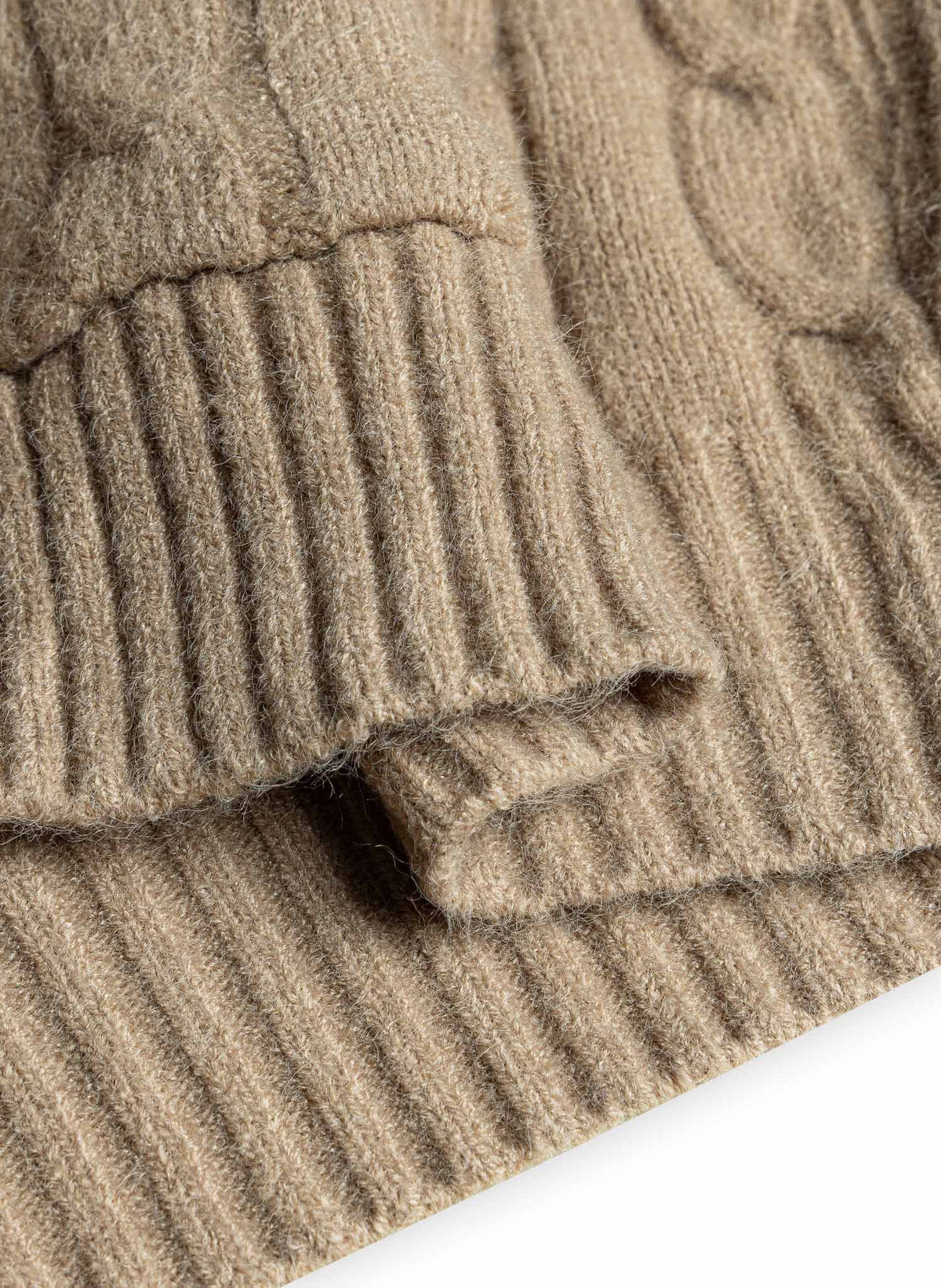 CABLE KNIT BUTTON FRONT CARDIGAN