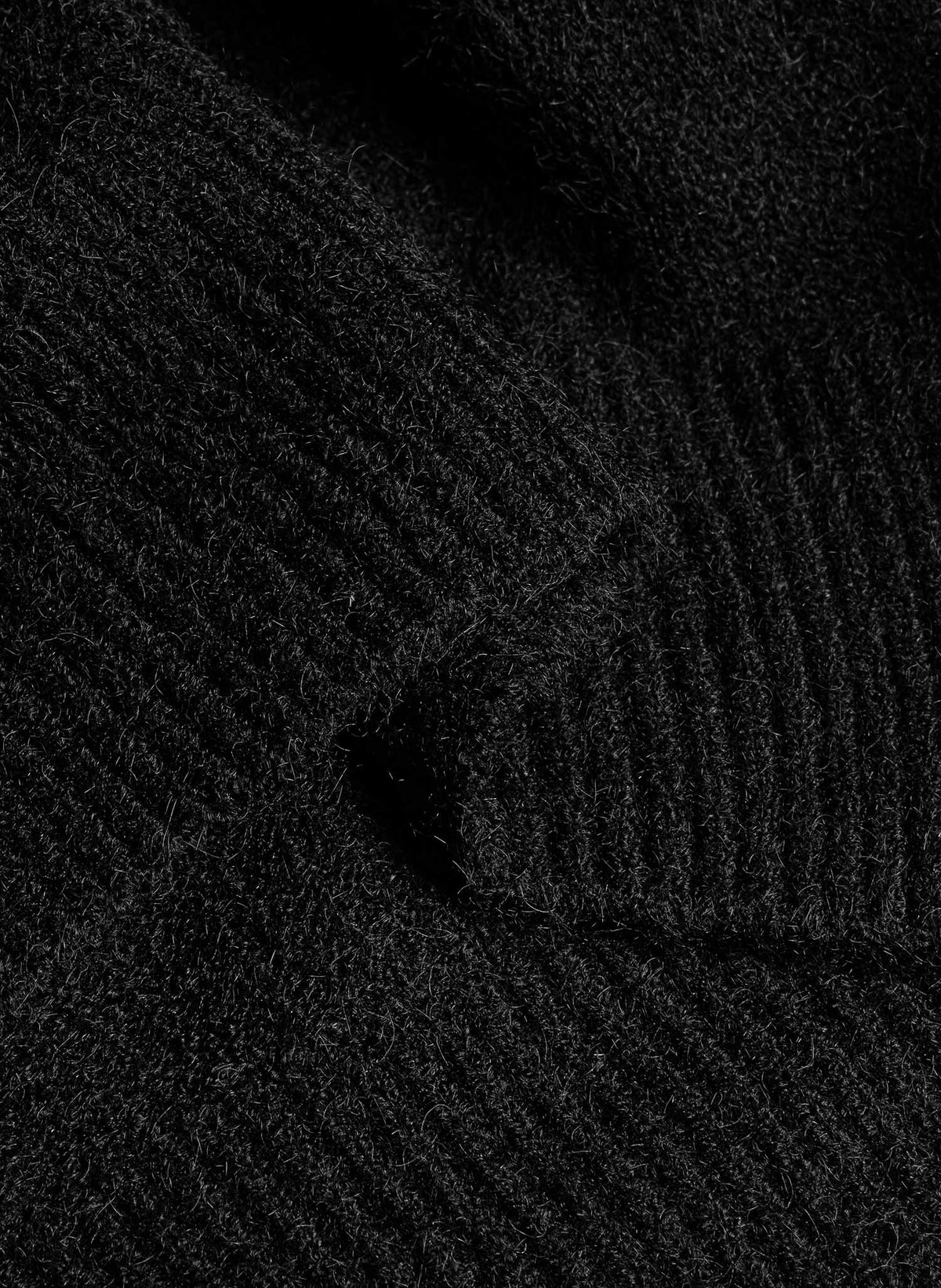RIBBED CABLE ZIP CARDIGAN