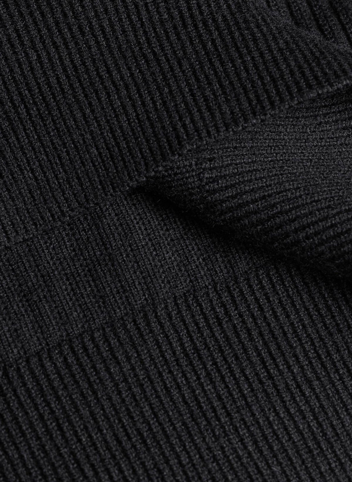 RIBBED POLO KNIT SWEATER