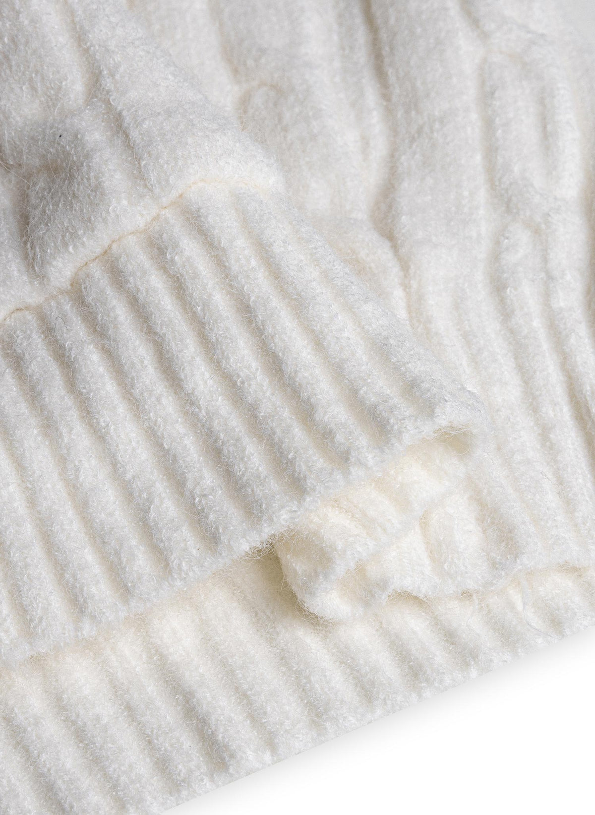 CABLE KNIT BUTTON FRONT CARDIGAN