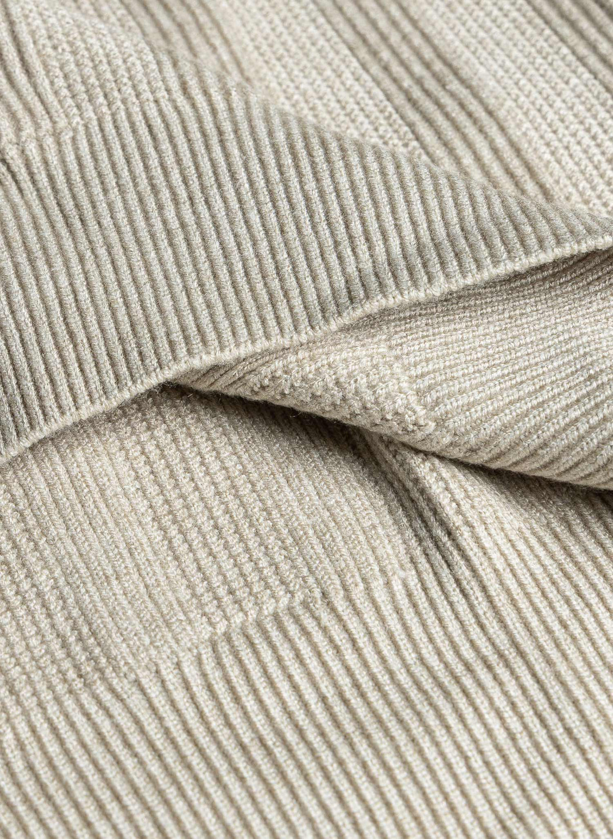 TEXTURED POLO KNIT SWEATER