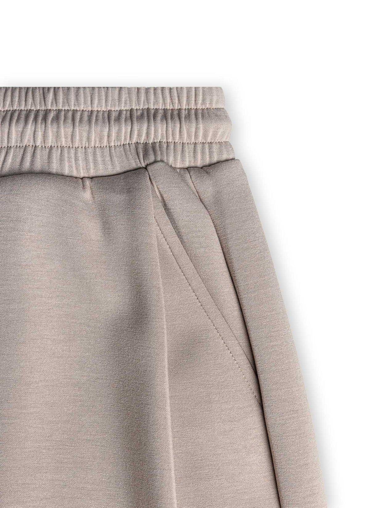 SOFT PLEATED JOGGERS