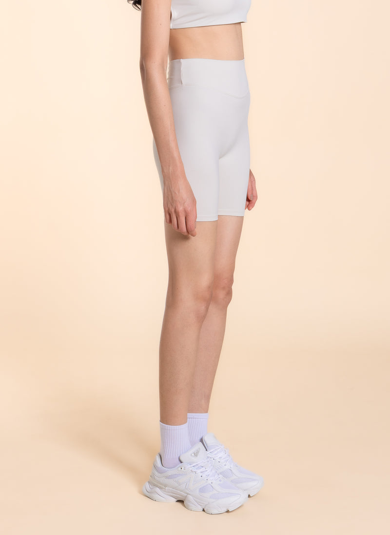 DETAILED SOFT SHORTS