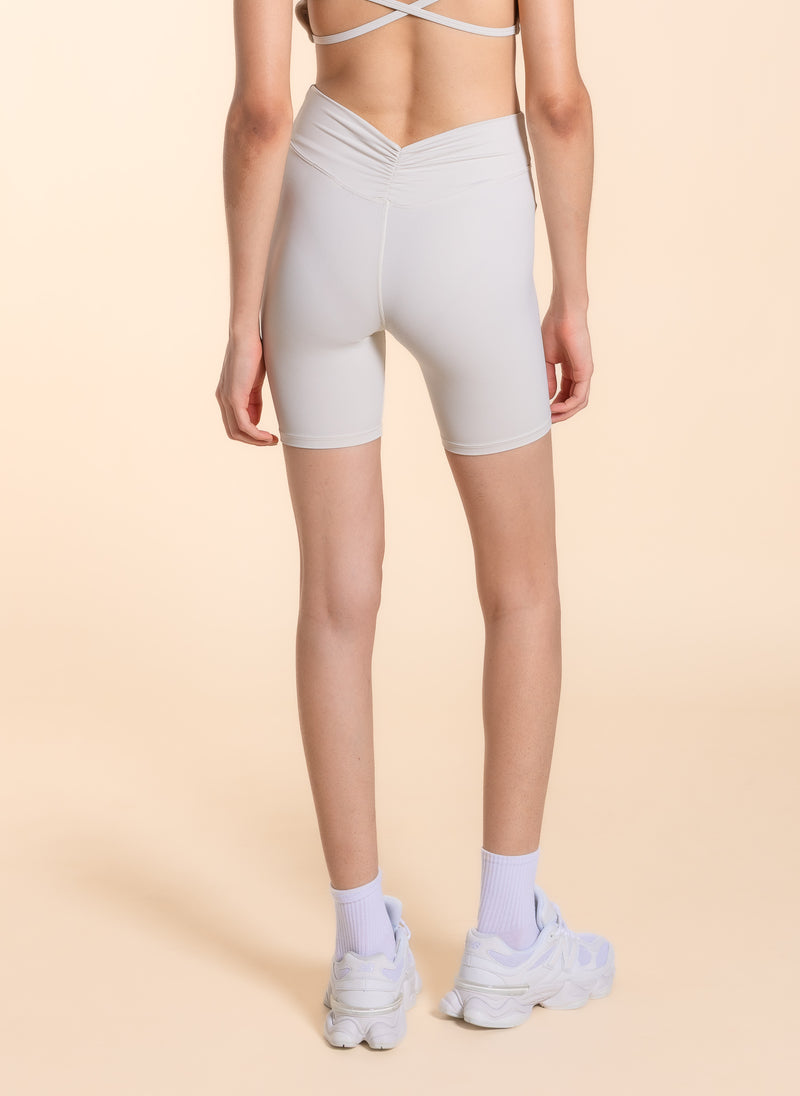 DETAILED SOFT SHORTS