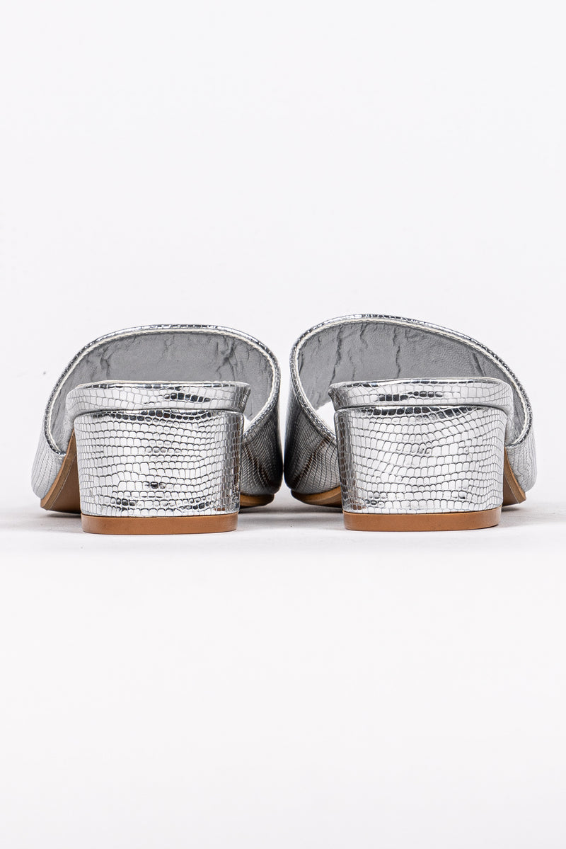 SHINY HEELED SANDALS