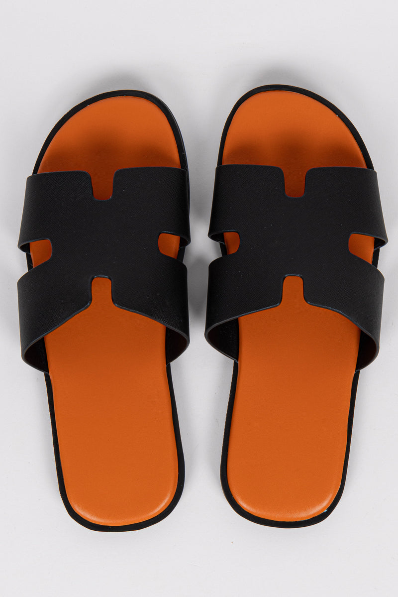 CLASSIC LEATHER SANDALS