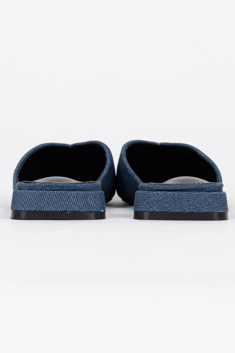 TEXTURED FLAT SHOES