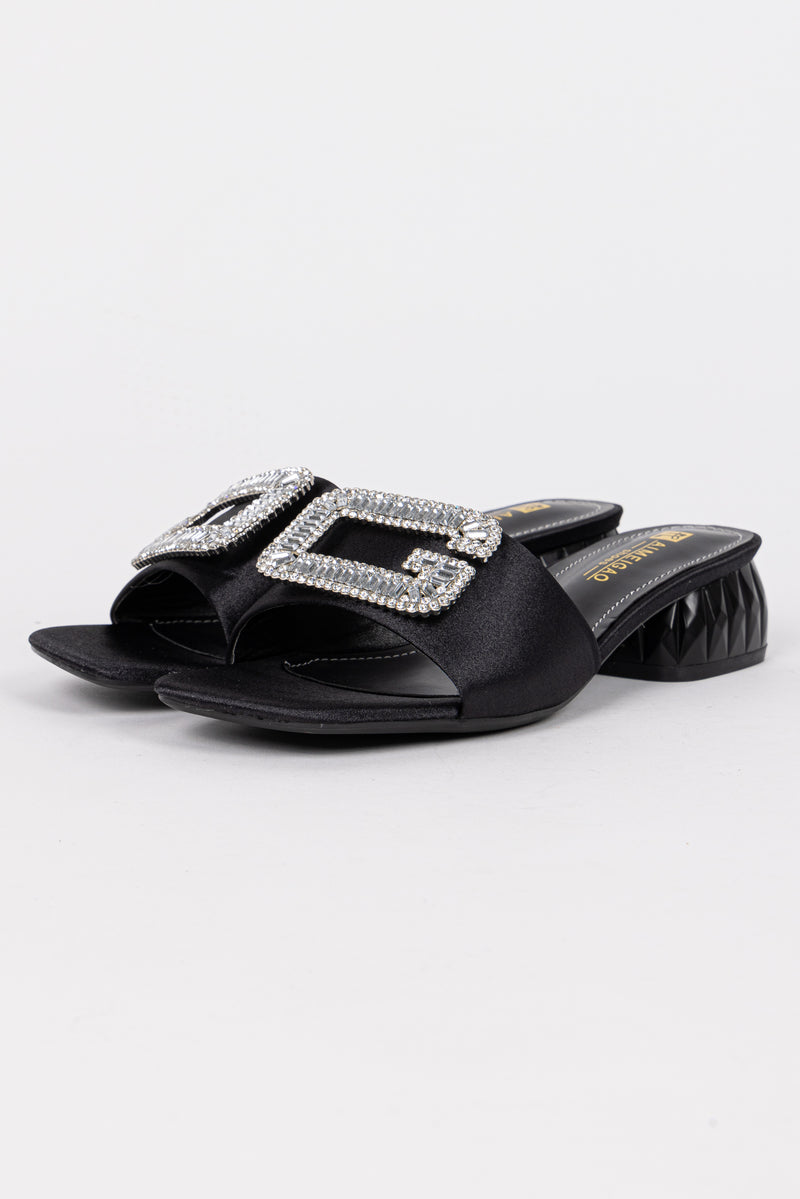 DETAILED HIGH-HEELED SANDALS