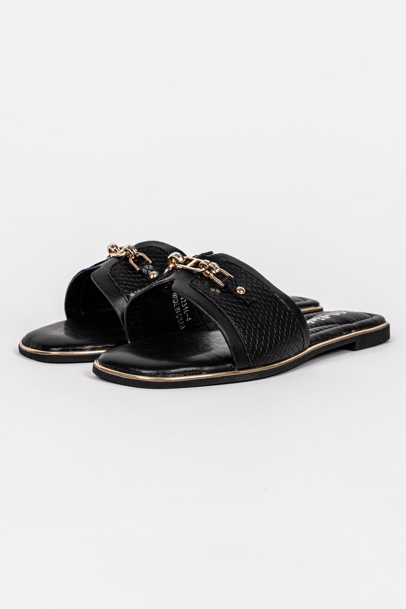 DETAILED FLAT SANDALS