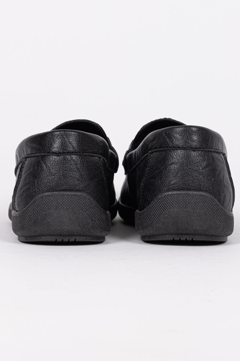 TEXTURED LEATHER SHOES