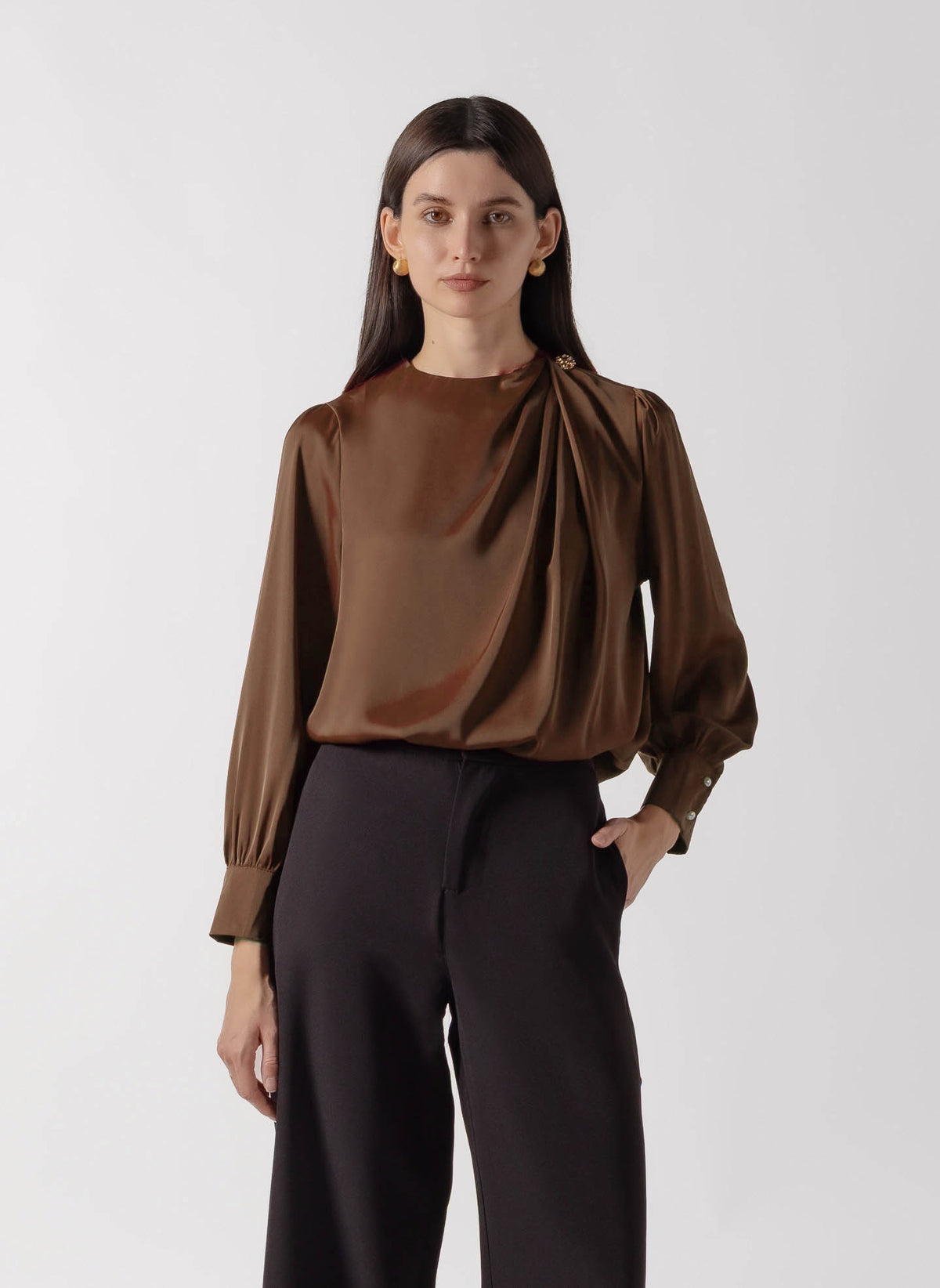 DETAILED SATIN TOP