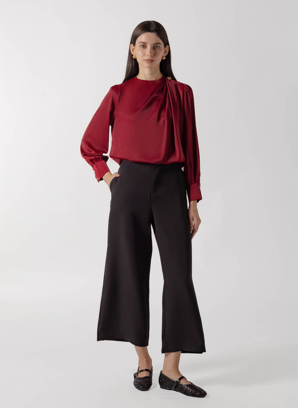 DETAILED SATIN TOP