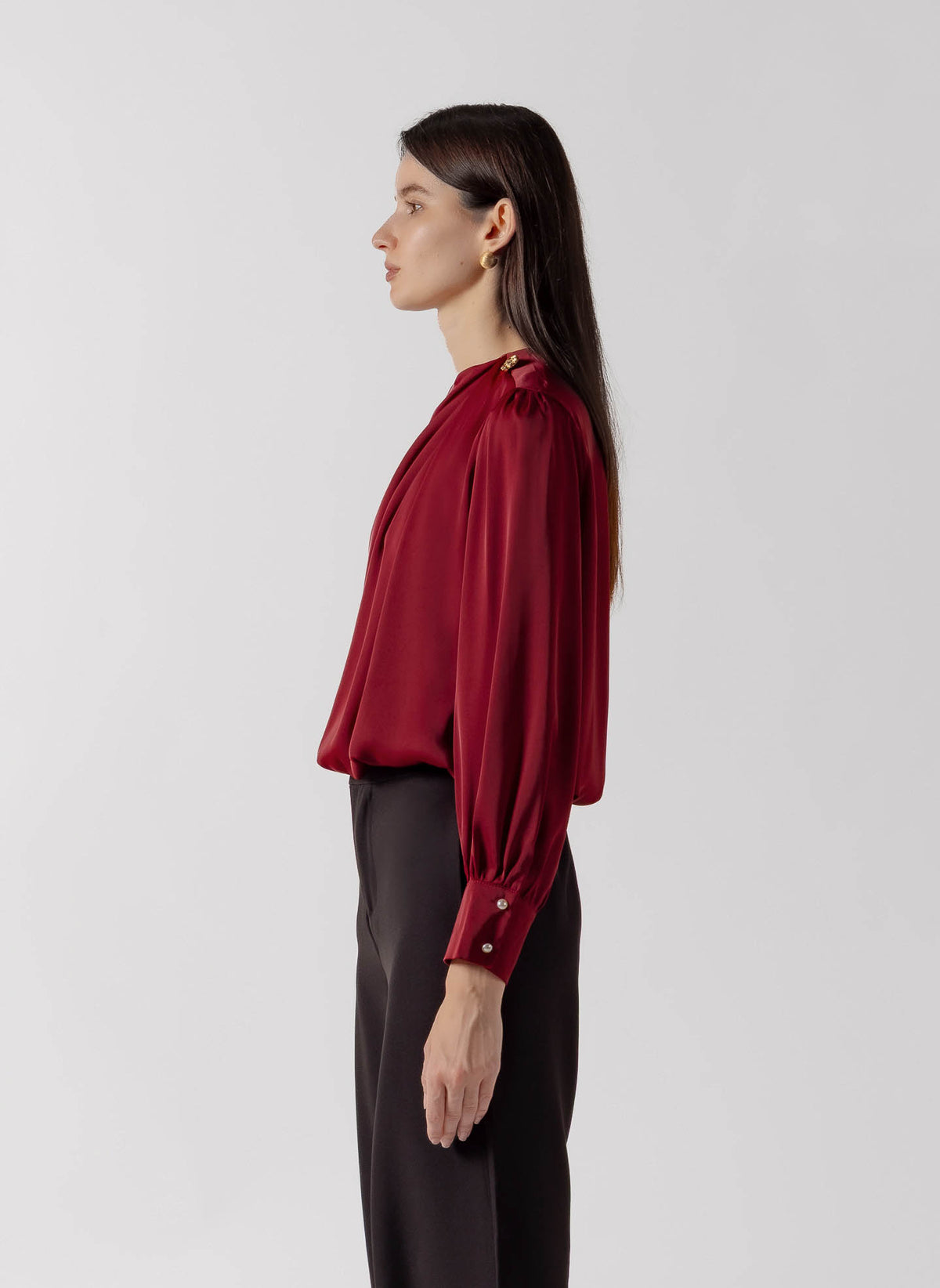 DETAILED SATIN TOP