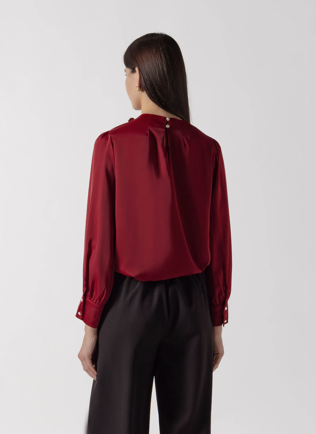 DETAILED SATIN TOP