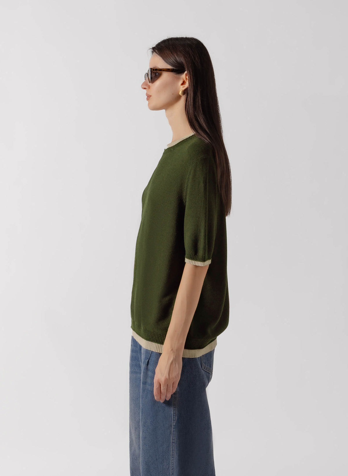 CONTRAST RIBBED KNIT TOP