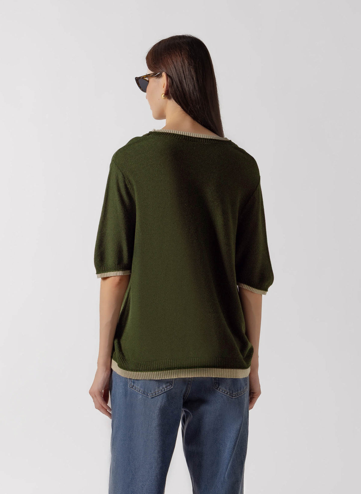 CONTRAST RIBBED KNIT TOP