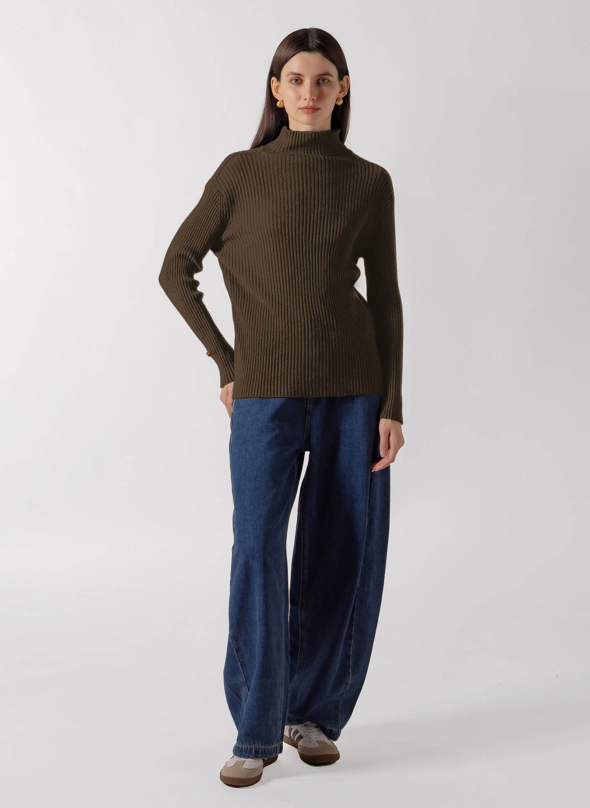 RIBBED TURTLENECK SWEATER