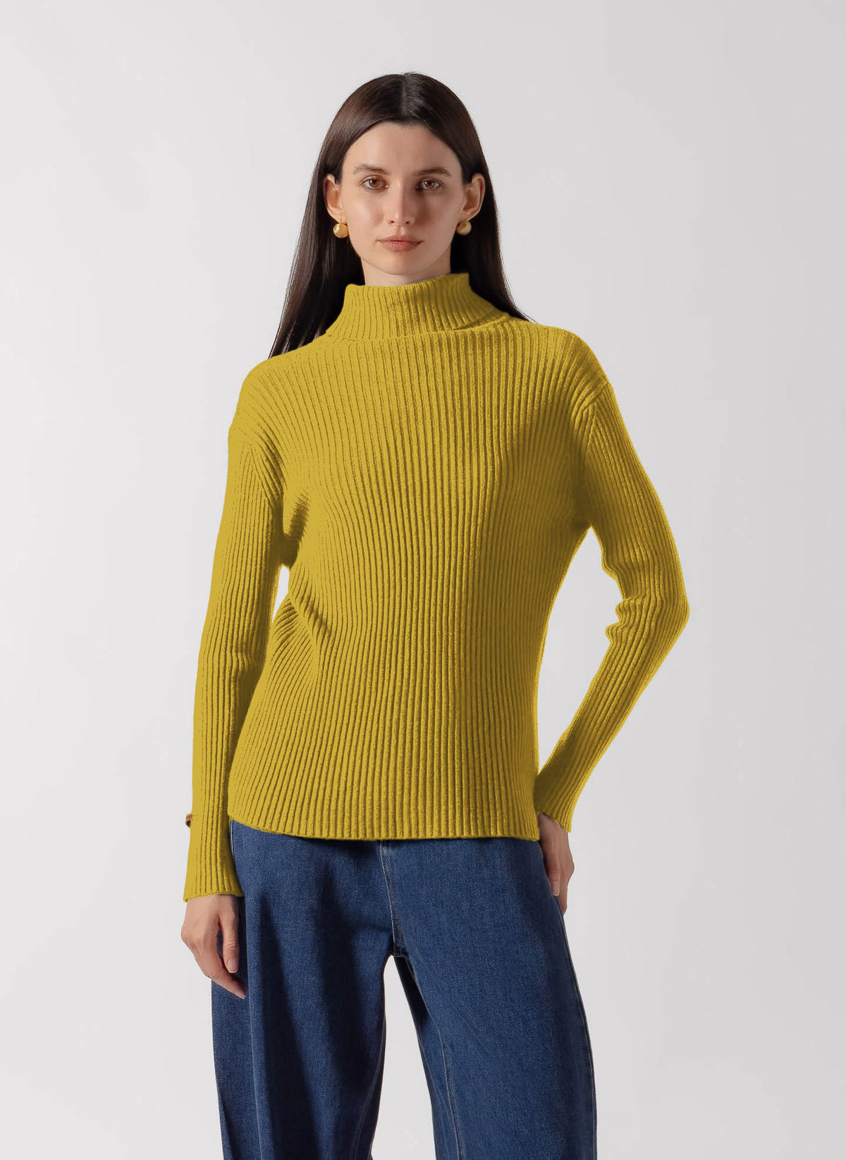 RIBBED TURTLENECK SWEATER