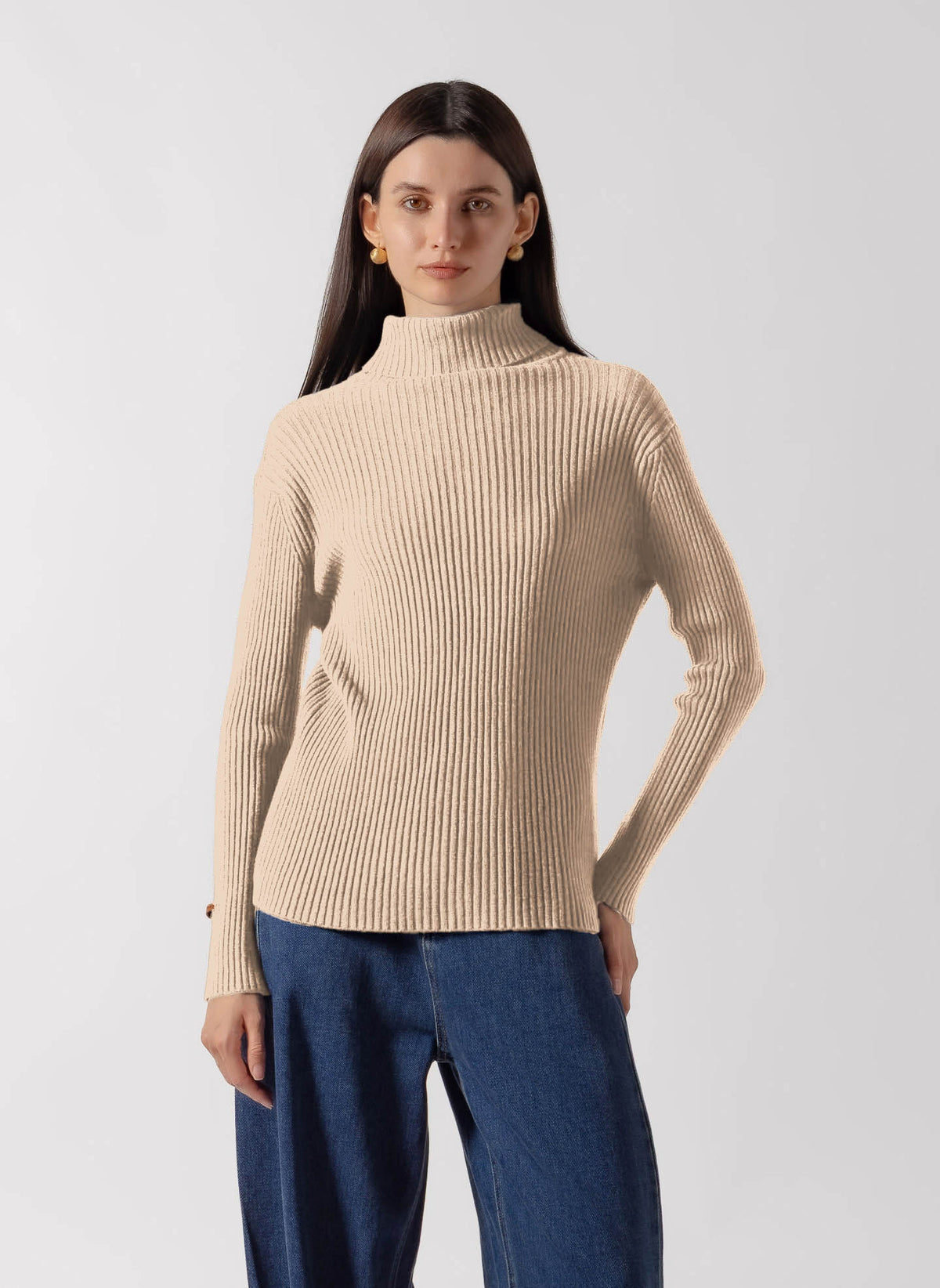 RIBBED TURTLENECK SWEATER