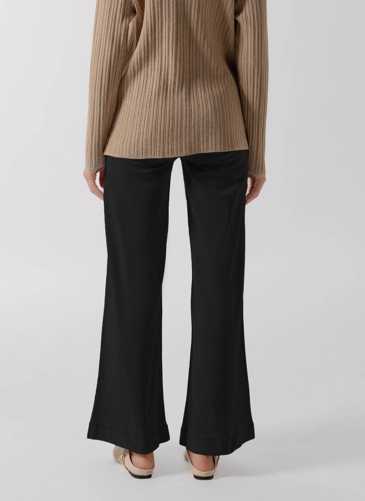 DIAGONAL SEAM WIDE JEANS