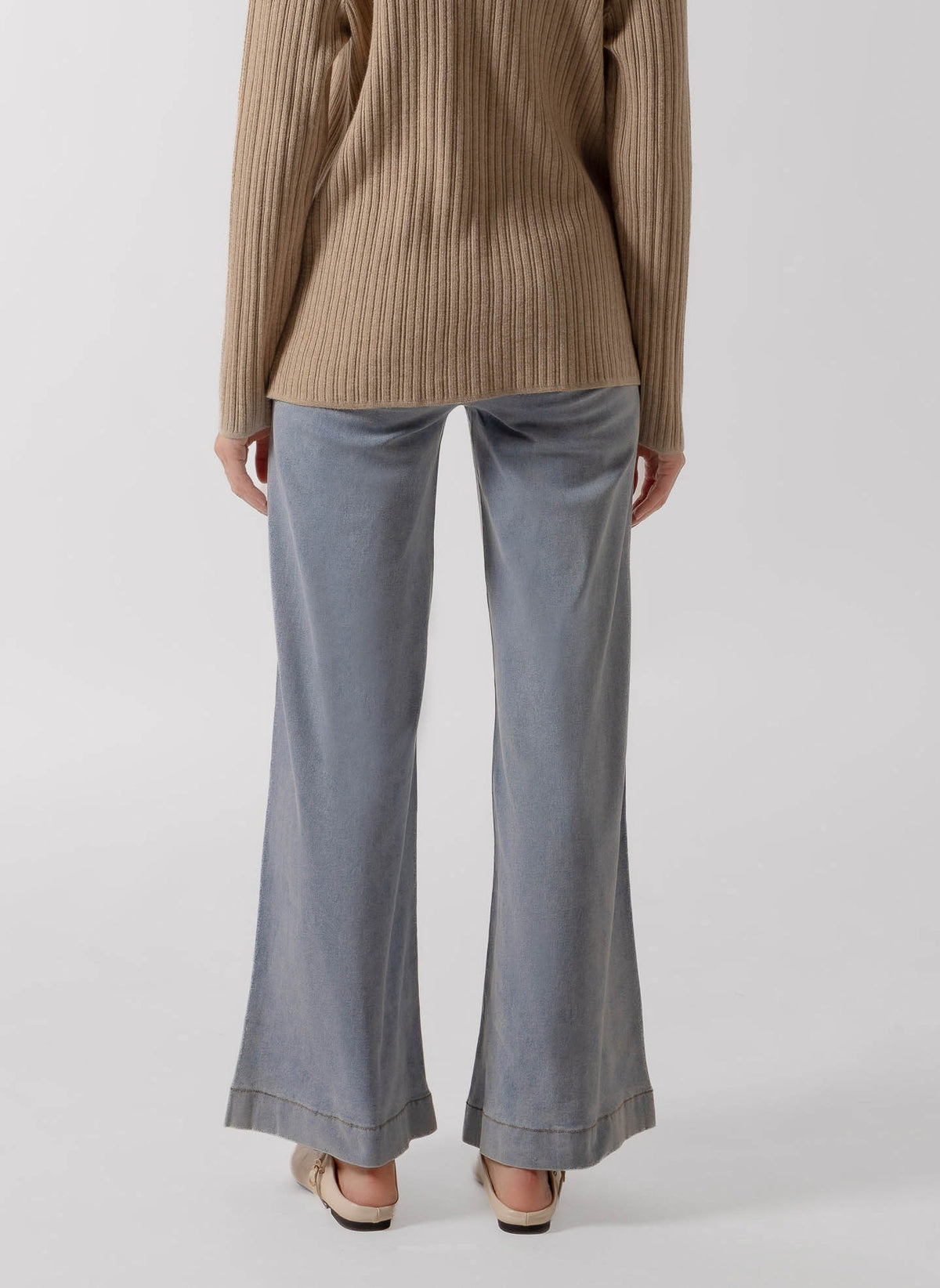 DIAGONAL SEAM WIDE JEANS