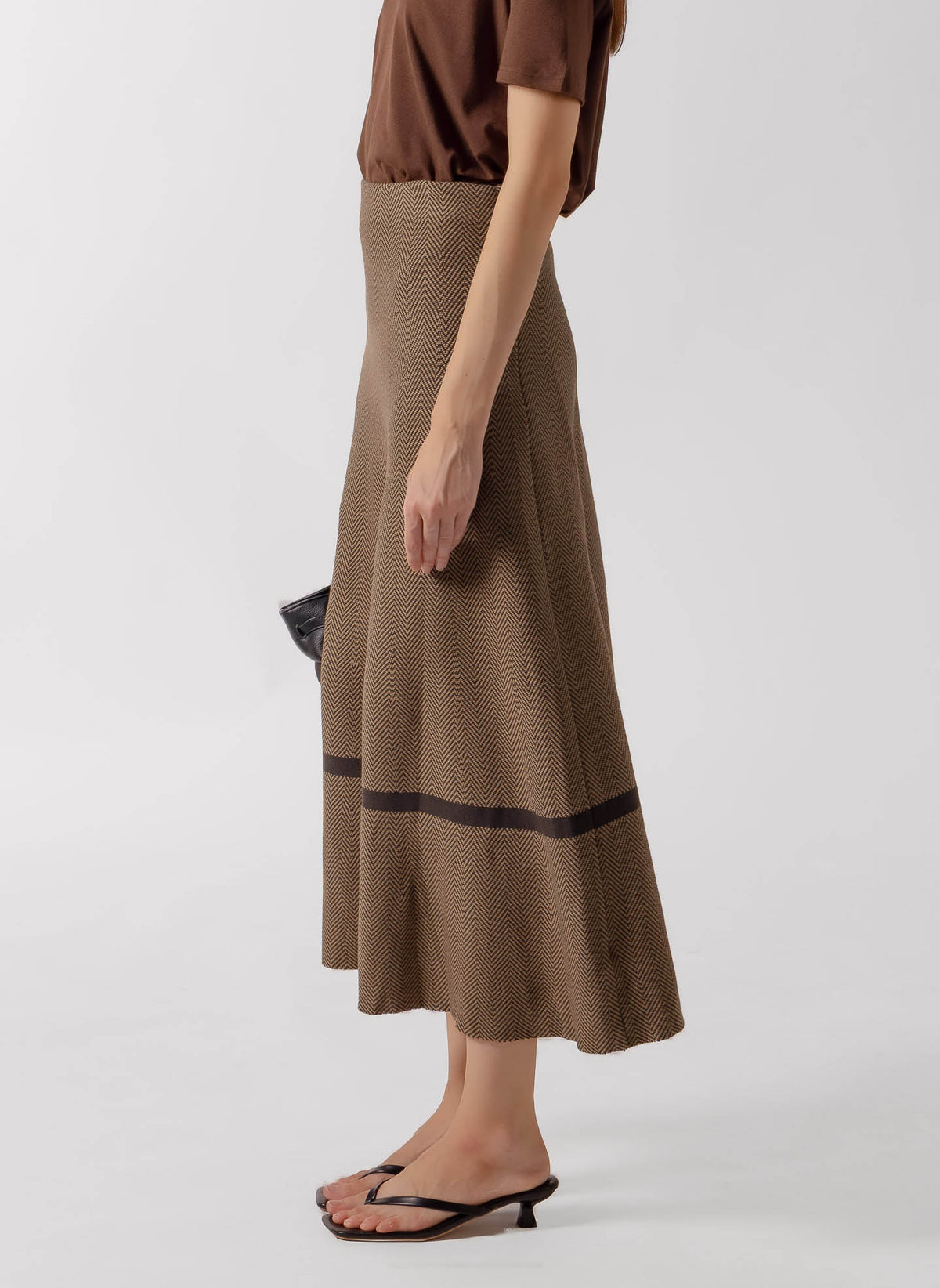 SOFT CHEVRON MIDI SKIRT